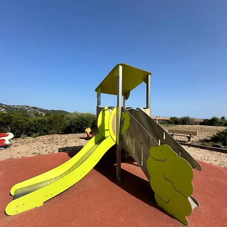 Climatise Avec Piscine Et Jardin A L'entree Du Golfe De St Tropez Appartement *